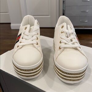 Elegant White and Gold Women's Sneakers